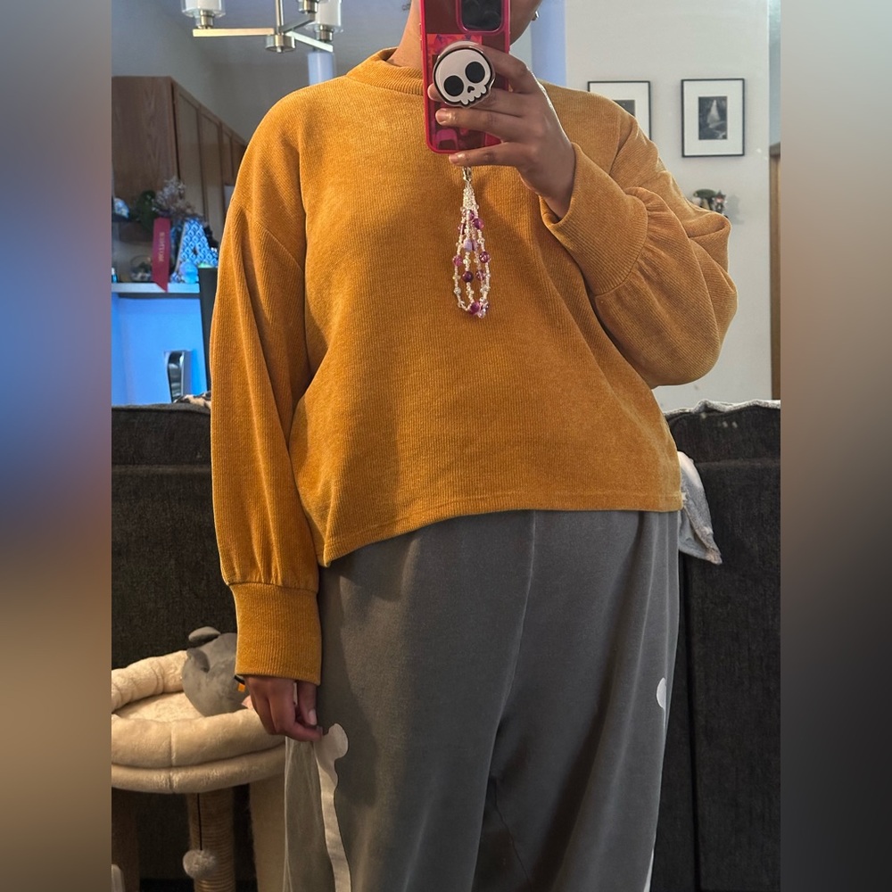 Mustard yellow top